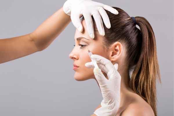 HIFU vs Botulinum Toxin: Understanding the Differences 2